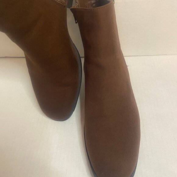 Chocolate Brown Booties, size 9M - Picture 2 of 7